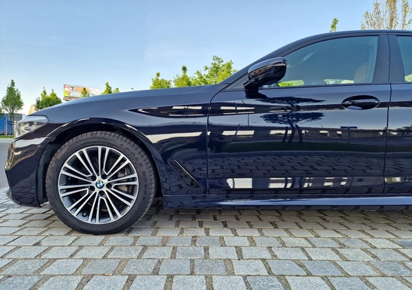BMW Seria 5 cena 193400 przebieg: 80000, rok produkcji 2020 z Szczecin małe 781